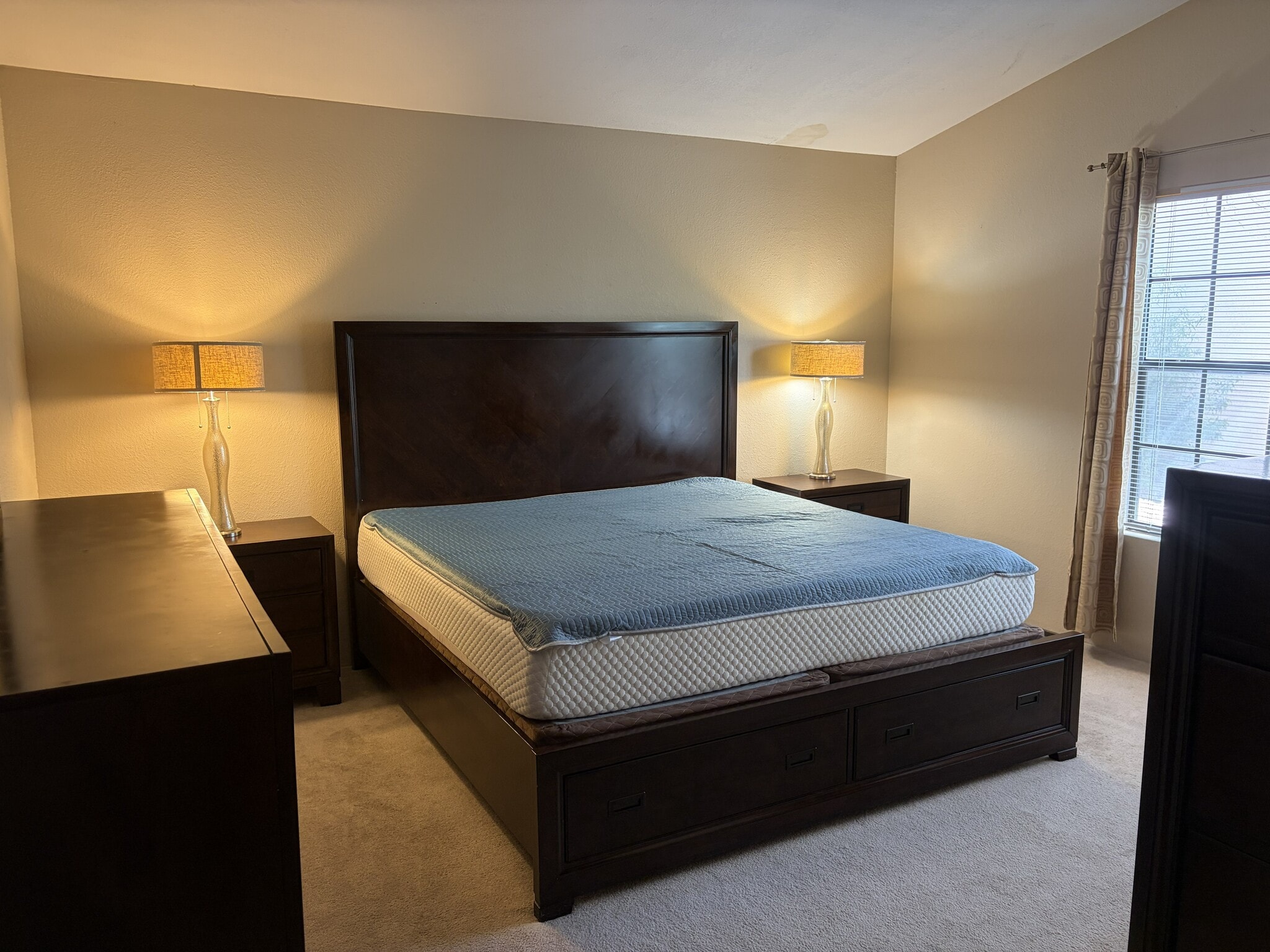 Building Photo - 6460 N Tierra de las Catalinas