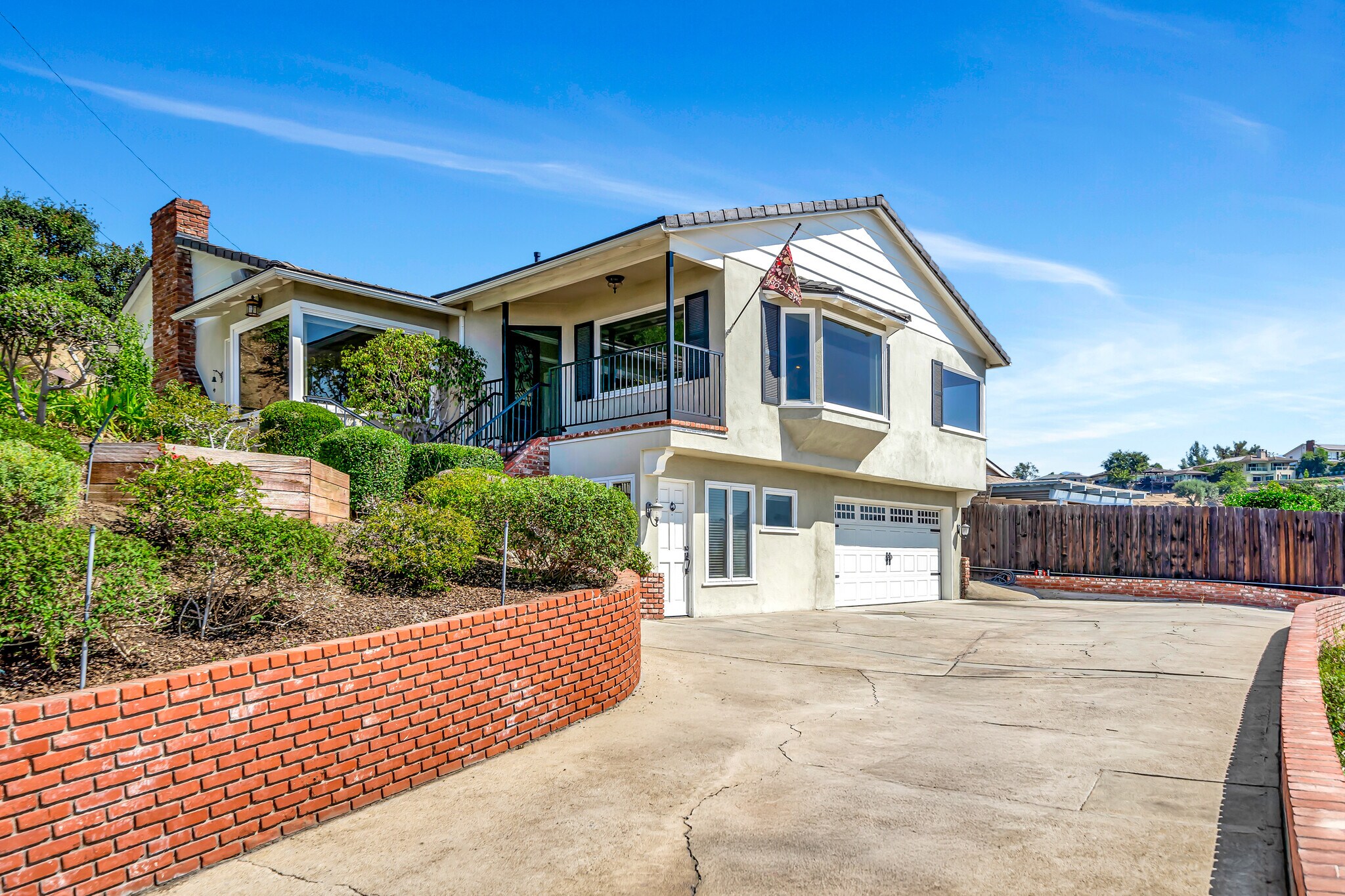 Building Photo - 909 Cavanagh Rd