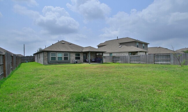 Building Photo - 20202 Creekdale Bend Dr