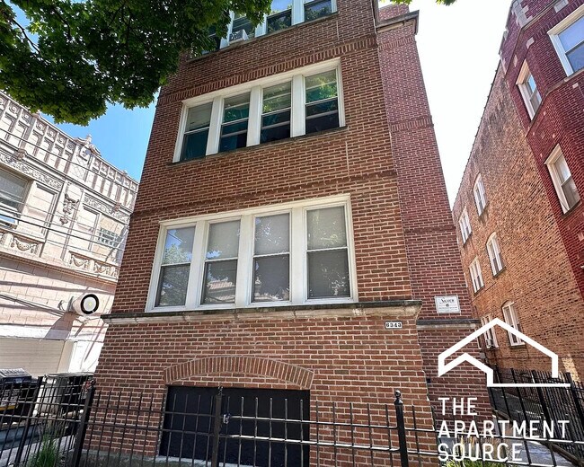 Building Photo - 6343 N Claremont Ave