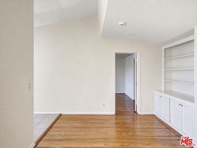 Building Photo - 4841 W 18th St