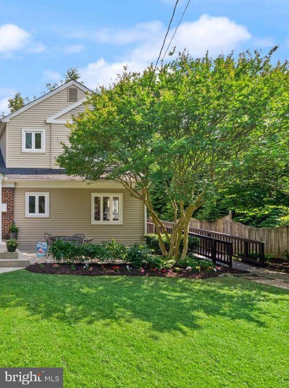 Building Photo - 4614 Roxbury Dr