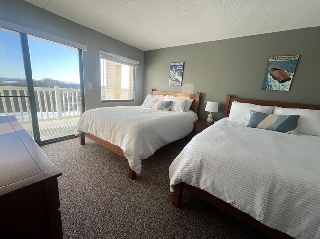 Building Photo - Cedar Lodge-205