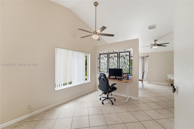 Building Photo - 1004 Golden Cane Dr