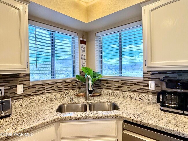 Building Photo - 4871 Butterfly Dr