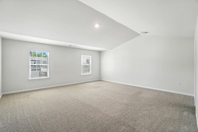 Building Photo - Stunning home, Move-in Ready!