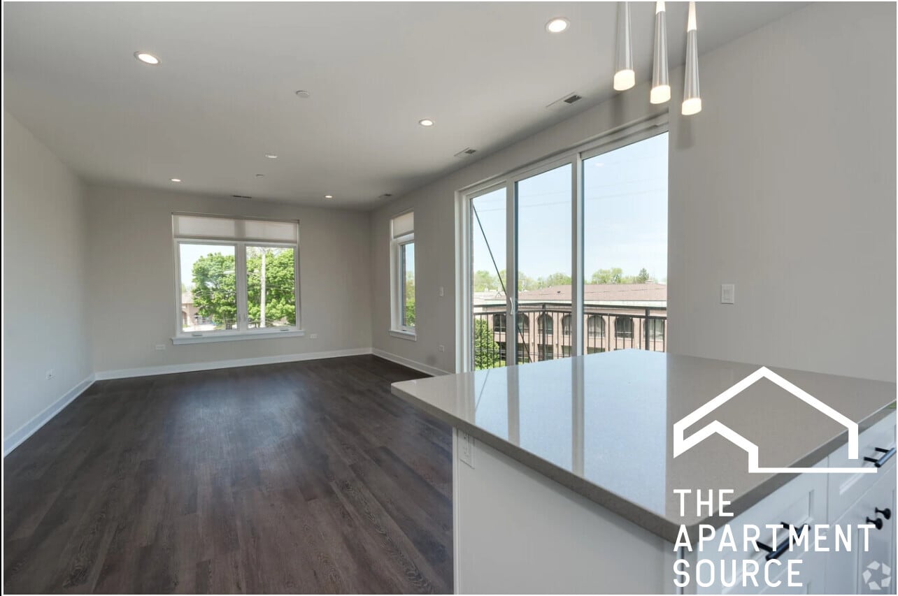 Building Photo - 542 Green Bay Rd