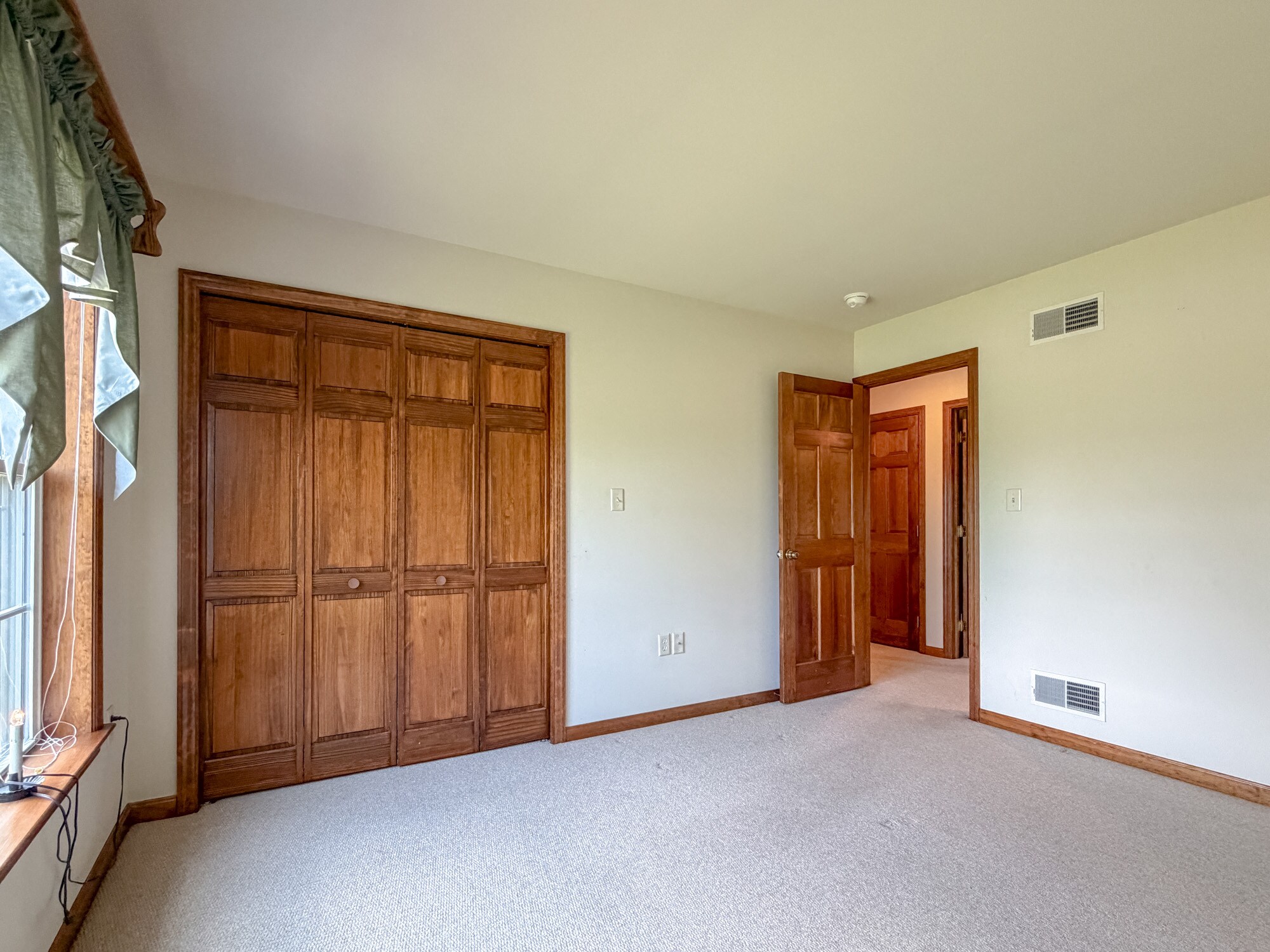 Building Photo - 1387 Sheep Hill Rd