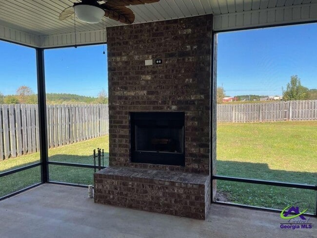 Building Photo - 121 Regency Ct