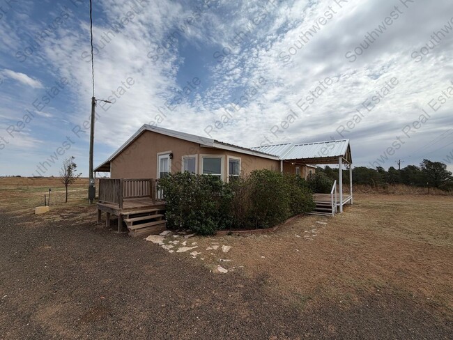 Building Photo - Texico School District - Country Home!