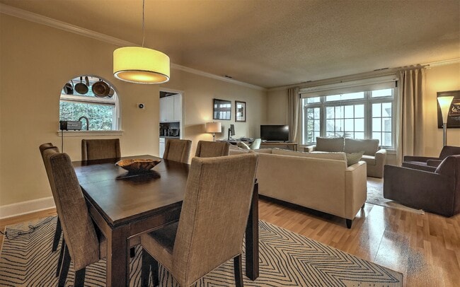 Building Photo - 500 Prospect St