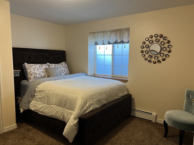 Bedroom - 575 N Canyon Creek Rd