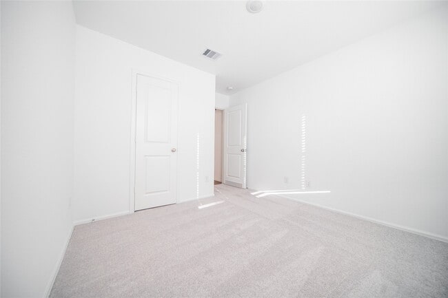 Building Photo - 9919 Oakheath Blf Dr