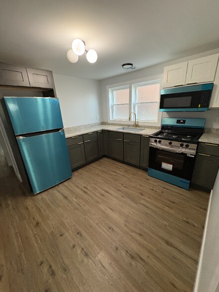 Primary Photo - 1619 E 74th Pl