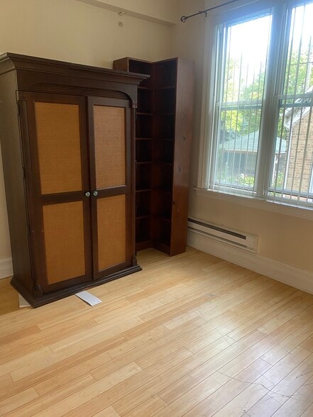 Building Photo - 2316 N Lister Ave