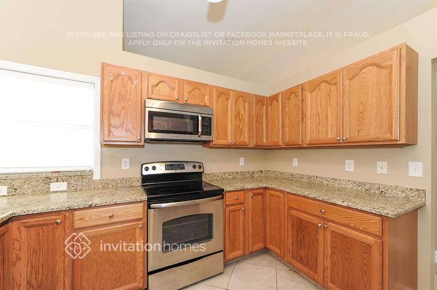 Building Photo - 4526 Windsor Ct E