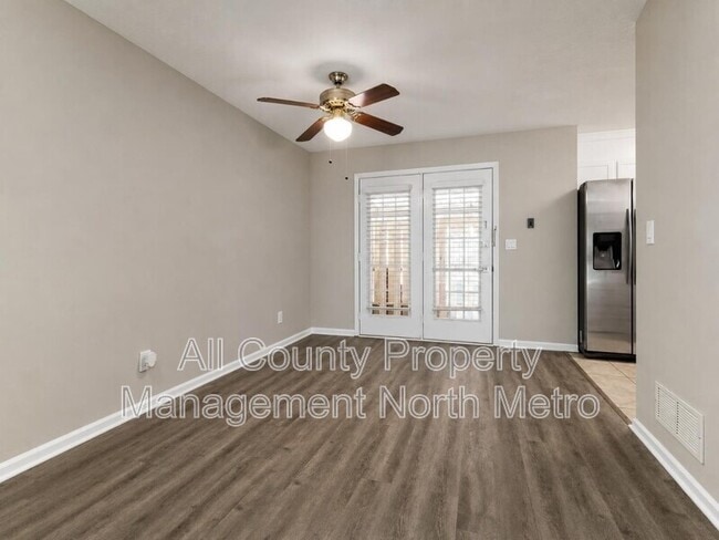 Building Photo - 130 Holcomb Ferry Rd