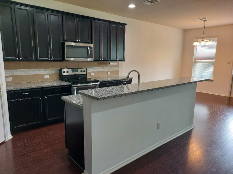 Building Photo - 112 W Vega Ln