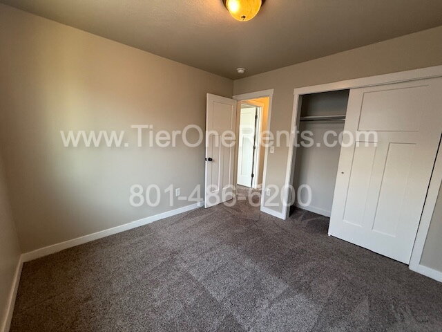 Building Photo - NO deposit option available for qualified ...