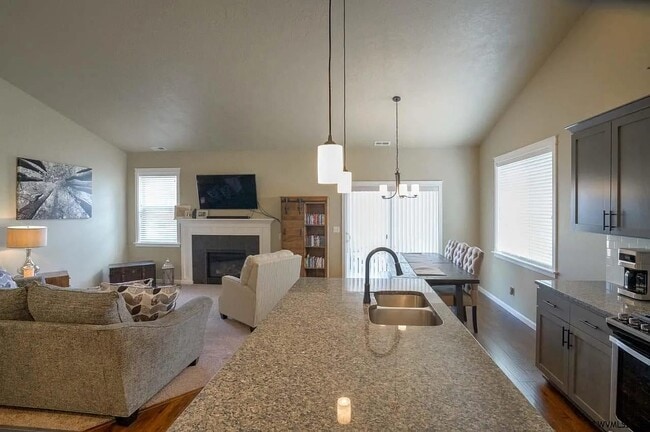 Building Photo - 3115 Duane Ave