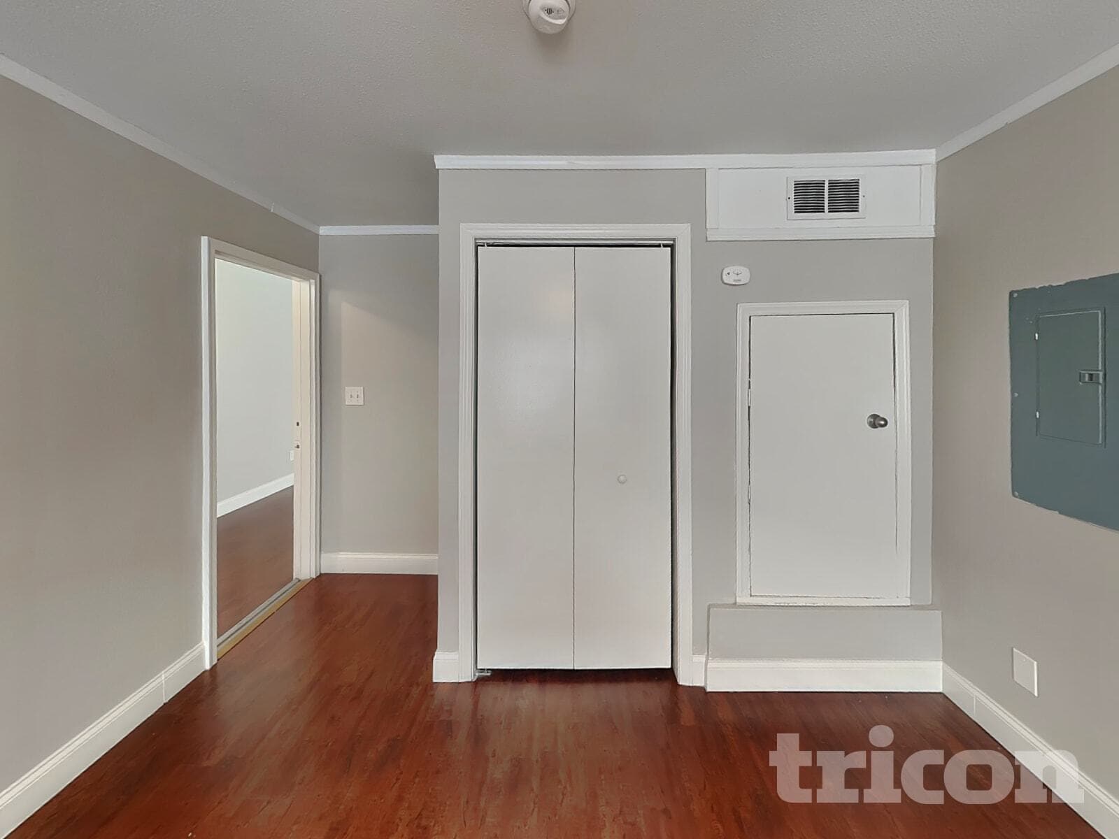 Building Photo - 10417 Hugue Way