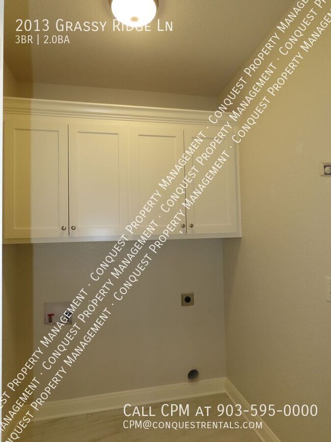 Building Photo - 2013 Grassy Ridge Ln