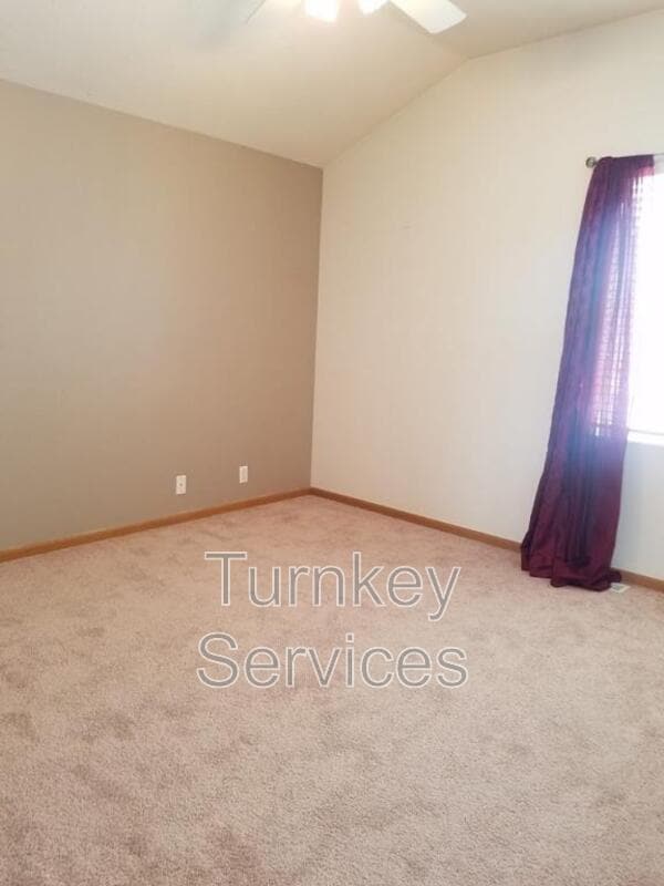 Building Photo - 1121 Devon Dr