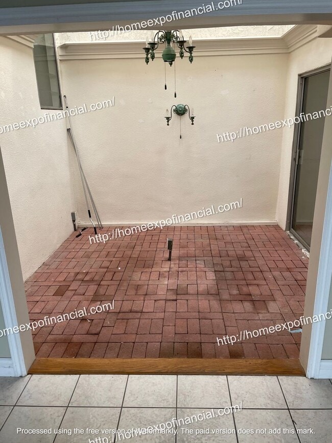 Building Photo - Nice House For Rent