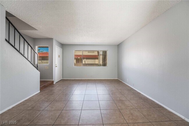 Building Photo - 5278 S Maryland Pkwy