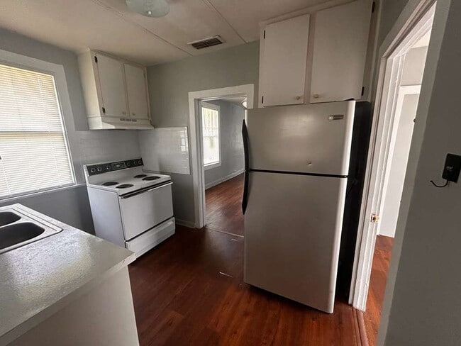 Building Photo - Charming Tampa Home – Great Location Near Seminole Heights & USF