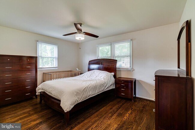 Building Photo - 7606 Jervis St