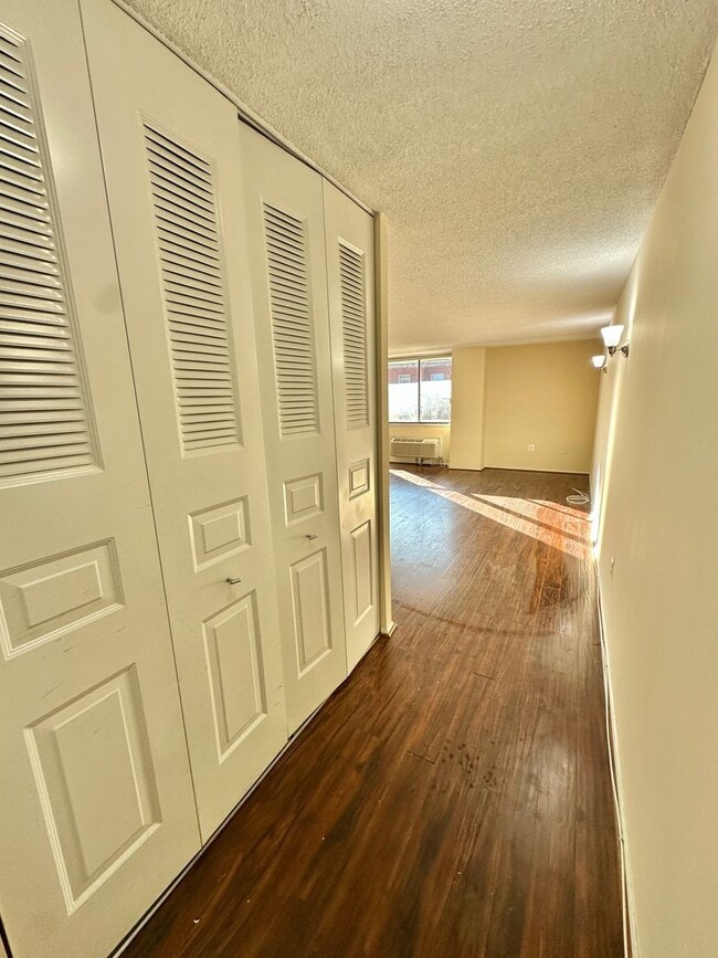 Building Photo - Dupont's Pulchritudinous Palladium 1 bedroom Condo w/ Balcony & Pool. All utilities included.