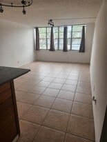 Building Photo - 2771 Taft St