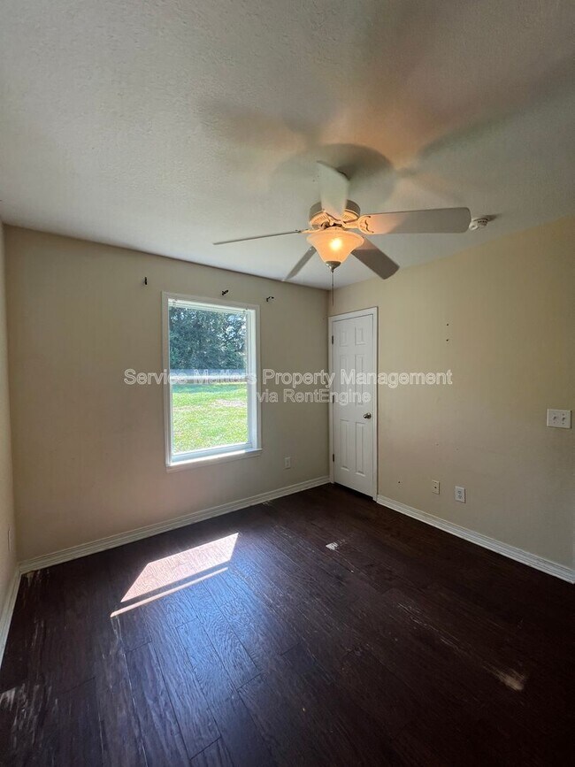 Building Photo - 4532 Alba St