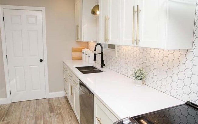 Building Photo - 311 Tandberg Trail