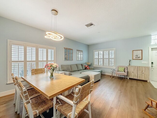 Building Photo - Gorgeous 3 bedroom 2 bath Single Family Home in Delray Beach