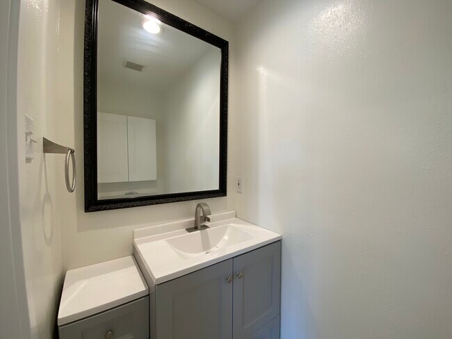 Building Photo - 3153 Sumatra Pl