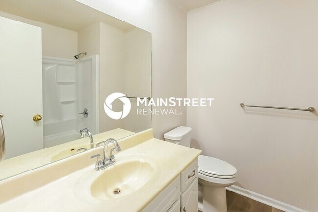 Building Photo - 3 Bedroom Pet-Friendly Home in LEAVENWORTH...