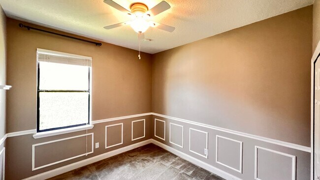 Building Photo - 180 Tuscany Bend St