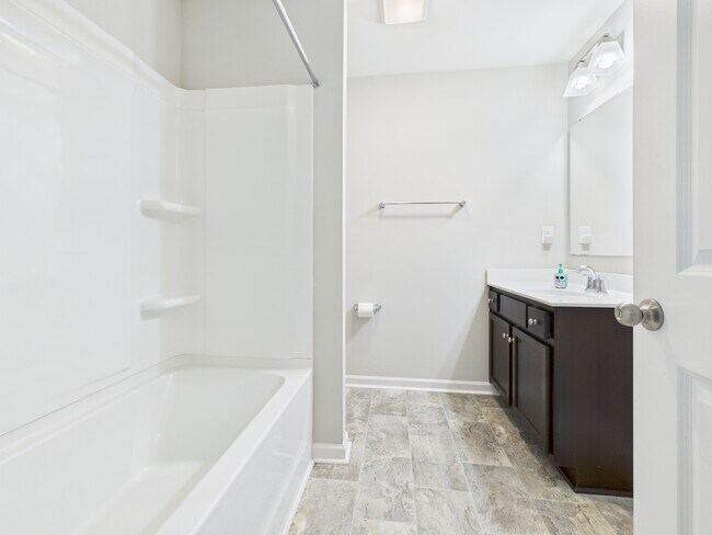 Building Photo - 5939 River Mdw Ct