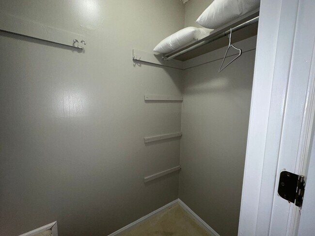 Building Photo - FURNISHED Cotton Hope 2nd floor villa.