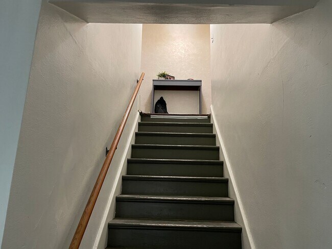 Building Photo - 336 N Washington St