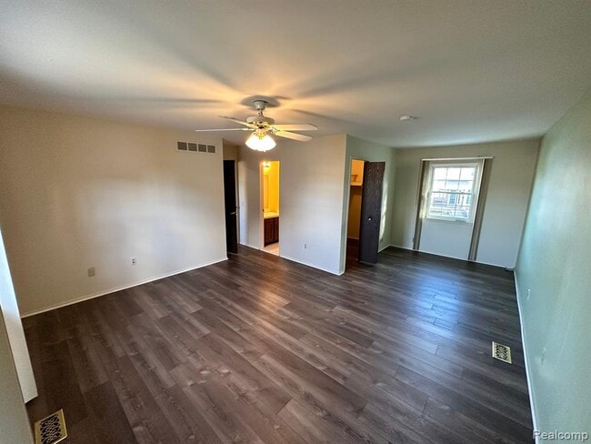 Building Photo - 20923 W Glen Haven Cir