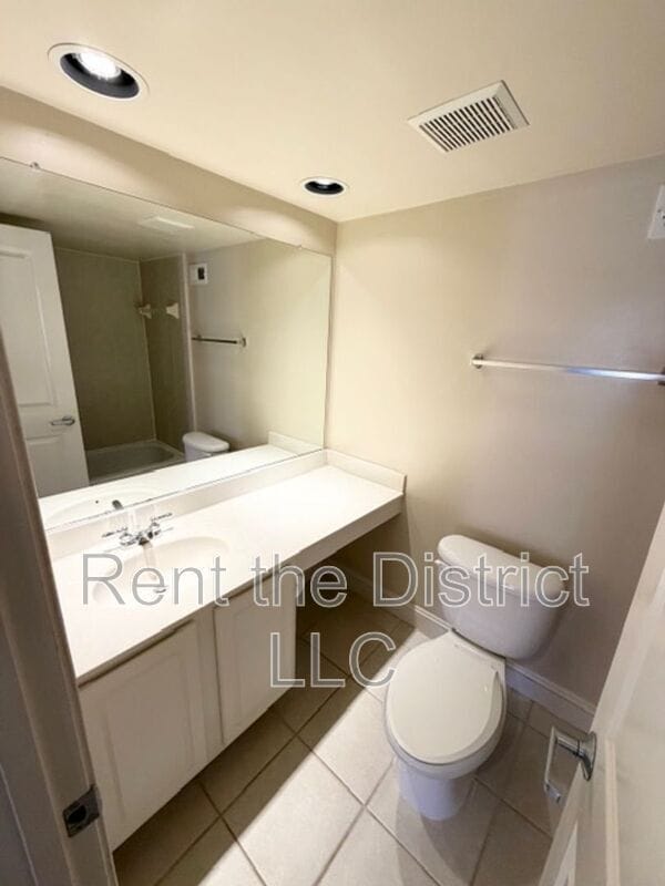 Building Photo - 61 14th St NE