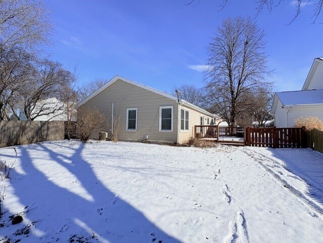 Building Photo - 1880 Paddington Ave
