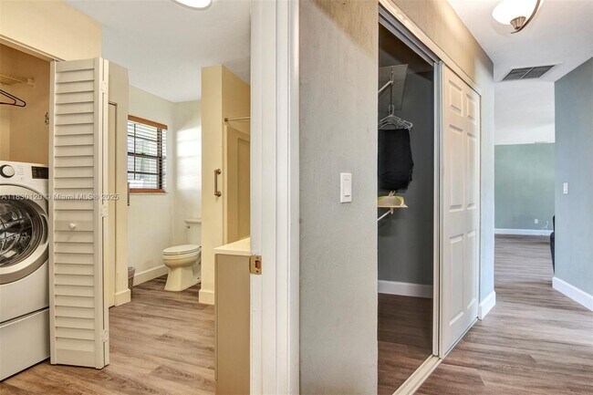 Building Photo - 781 Little Pine Dr