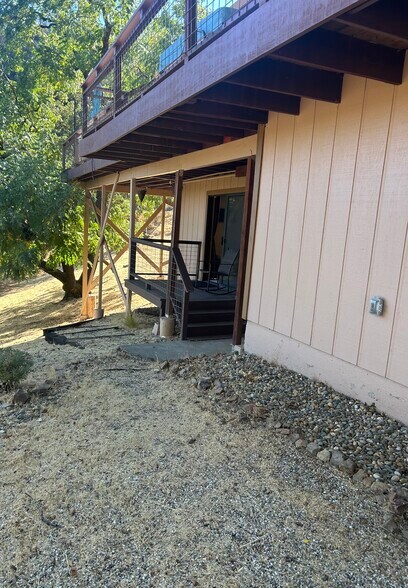 Walkway to Studio - 3 Ridgecrest Ct