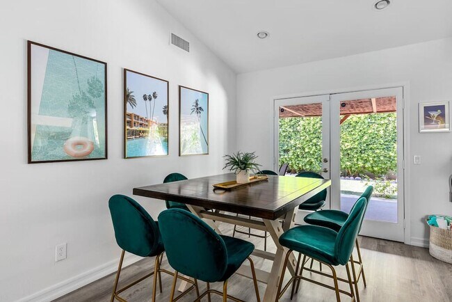 Building Photo - Beautiful fully furnished 3 bedroom home in Palm Springs (Monthly Only - No Long Term)