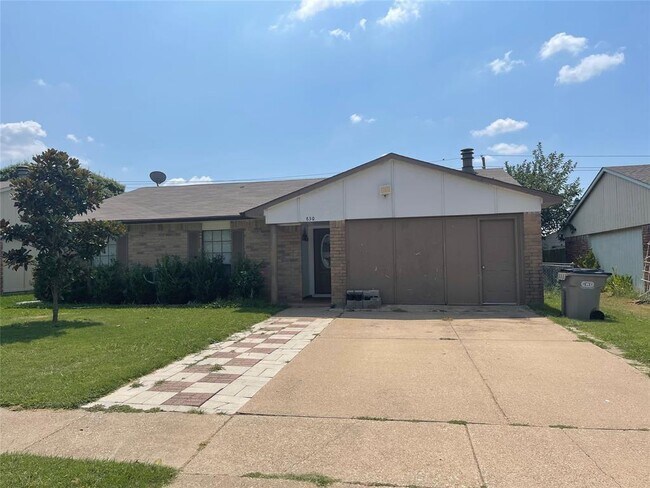 Building Photo - 630 Valley View Dr