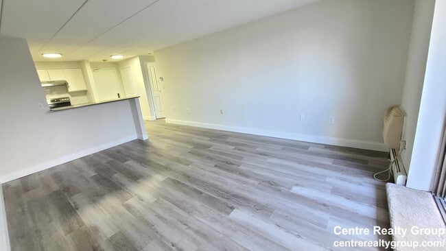 Building Photo - 1037 Southern Artery